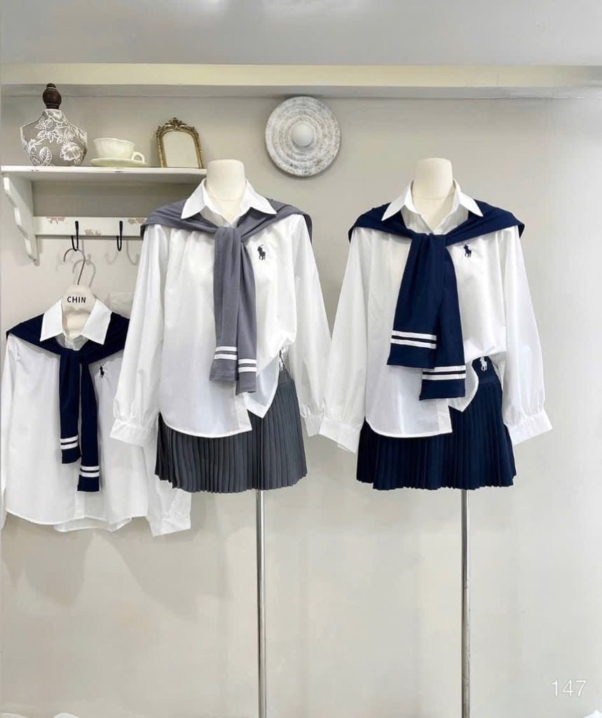 VGU1467 - SET ÁO SƠMI TRẮNG + C.VÁY XẾP LY XANH ĐEN (KÈM KHĂN CHOÀNG)