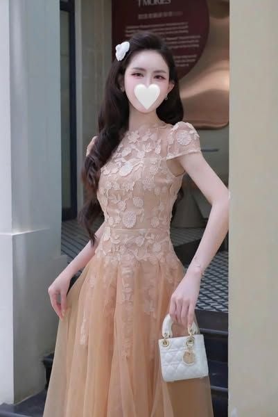 VGU1527 - ĐẦM REN NGẮN PHỐI TÙNG XÒE DÀI - NÂU