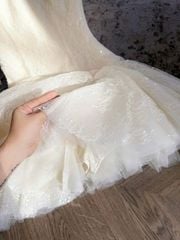 SKY9431 - ĐẦM NGẮN REN PHỐI TÙNG XÒE (KEM)