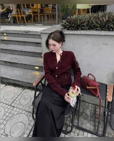 VGU1645 - SET ÁO LEN ĐỎ + CHÂN VÁY DÀI ĐEN