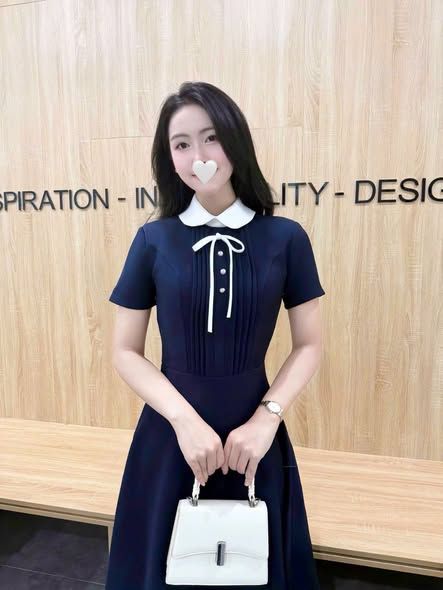 KS1471 - ĐẦM DÀI XANH ĐEN XẾP LY NGỰC PHỐI NƠ