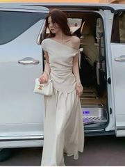 KS1229 - SET ÁO LỆCH VAI NƠ, CHÂN VÁY DÀI (KEM)