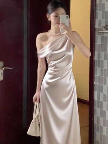 TB9567 - ĐẦM LỤA LỆCH VAI