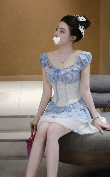 VGU1825 - SET ÁO PHỐI NƠ, VÁY TẦNG (CARO XANH)