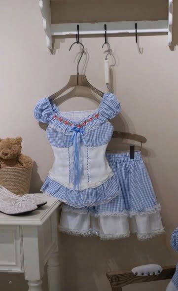 VGU1825 - SET ÁO PHỐI NƠ, VÁY TẦNG (CARO XANH)