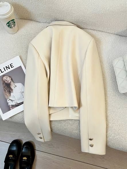 KS1552 - ÁO KHOÁC VEST NÚT KIM LOẠI (KEM)