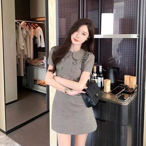 KS1573 - ĐẦM NGẮN CỔ SEN PHỐI NÚT BỌC XÁM