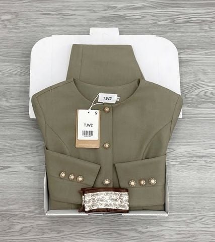 KS1576 - SET ÁO PHỐI NÚT KIM LOẠI, VÁY NGẮN (XANH RÊU) - KÈM KHĂN