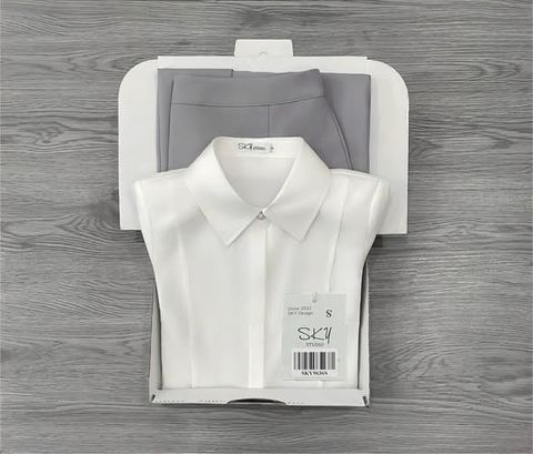 SKY9636 - ÁO SƠMI TRẮNG TAY DÀI, VÁY XẺ TÀ XÁM