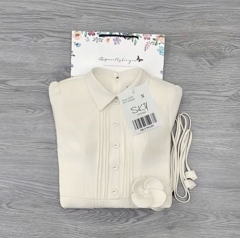 SKY9614 - ĐẦM DÀI XẾP LY NGỰC KÈM DÂY HOA (KEM)