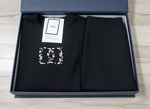 VGU1959 - SET ÁO ĐÍNH HẠT, VÁY NGẮN (ĐEN)