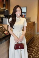 SKY9614 - ĐẦM DÀI XẾP LY NGỰC KÈM DÂY HOA (KEM)