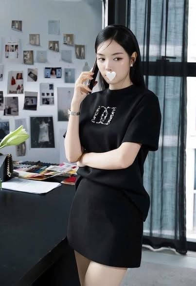 VGU1959 - SET ÁO ĐÍNH HẠT, VÁY NGẮN (ĐEN)