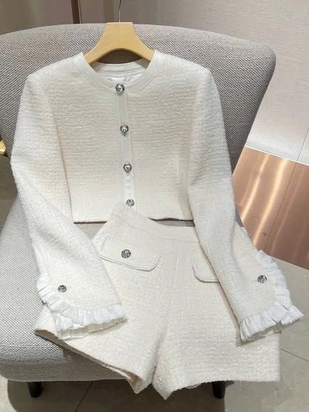 VGU1969 - SET DẠ MUỐI TIÊU PHỐI REN TAY