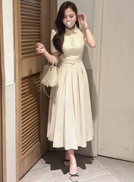 KS1599 - ĐẦM DÀI TÙNG XẾP LY - KÈM NỊT (KEM)