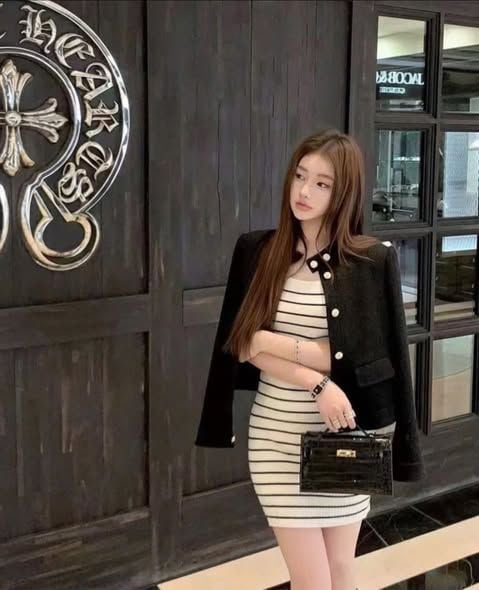 VGU2029 - ÁO KHOÁC PHỐI NÚT (ĐEN) - LẺ