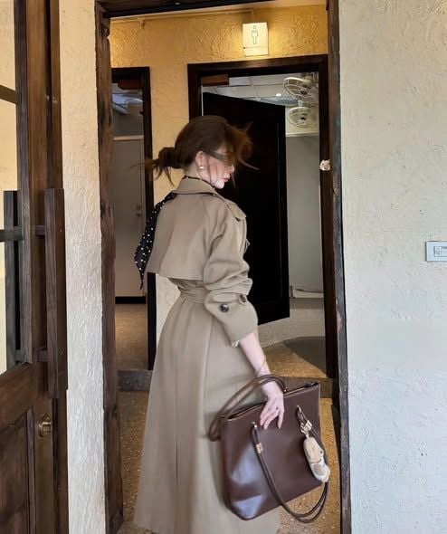 VGU2030 - ÁO MĂNG TÔ DÁNG DÀI KÈM KHĂN + DÂY (NÂU)