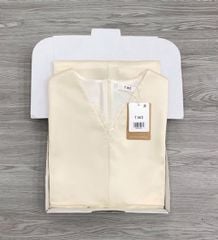 KS1639 - ĐẦM LỤA CỔ V VIỀN REN (KEM)