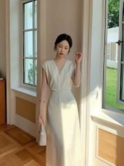 KS1639 - ĐẦM LỤA CỔ V VIỀN REN (KEM)