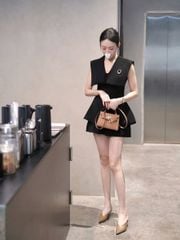 KS1654 -  SET ÁO CỔ CHOÀNG ĐÍNH TAG, QUẦN SHORT (ĐEN)