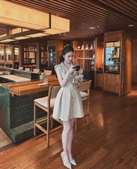 SHE4786 - ĐẦM NGẮN PHỐI TÚI CÓ ĐỆM VAI