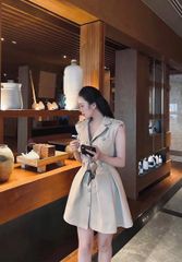 SHE4786 - ĐẦM NGẮN PHỐI TÚI CÓ ĐỆM VAI