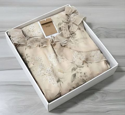 VGU2090 - ĐẦM DÀI HOA VIỀN BÈO (MÀU DA)