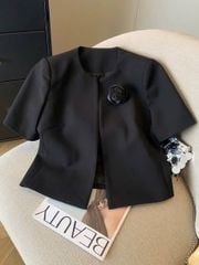 TB9787 - ÁO KHOÁC LỬNG KÈM TAG HOA NHỎ - MÀU ĐEN