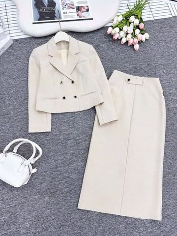 KS1698 - SET ÁO VEST PHỐI NÚT, VÁY DÀI (KEM)