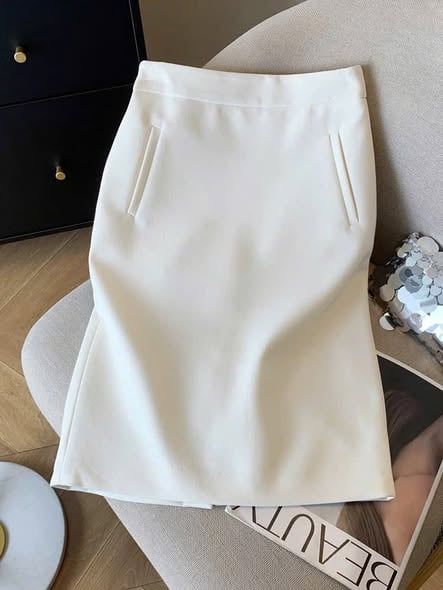 KS1677 - SET ÁO PHỐI NÚT BỌC, VÁY DÀI - KÈM TAG (KEM)