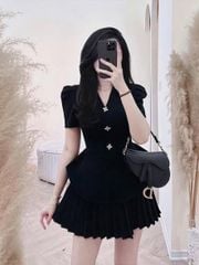 KS1760 - SET ÁO PEPLUM NÚT KIỂU, VÁY NGẮN XẾP LY (ĐEN)