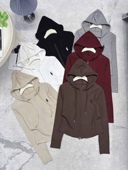 SKY9938 - ÁO KHOÁC CÓ NÓN THÊU NGỰA (TRẮNG KEM)