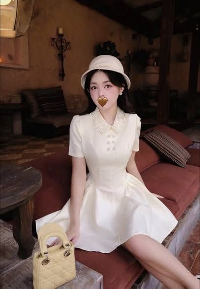 KS1765 - ĐẦM NGẮN NÚT BỌC PHỐI CỔ (KEM)