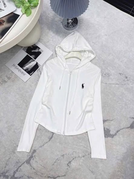 SKY9938 - ÁO KHOÁC CÓ NÓN THÊU NGỰA (TRẮNG KEM)