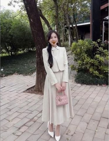 TB9870 - SET ÁO PHỐI NÚT KIỂU, VÁY DÀI XẾP LY (KEM) - KHÔNG KÈM SƠMI