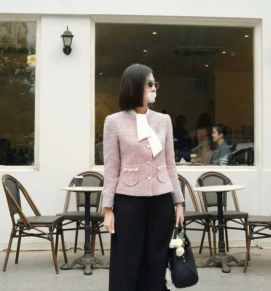 VGU2308 - ÁO DẠ TWEED PHỐI CỔ KÈM TAG (CARO TÍM) - LẺ