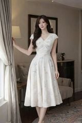 VGU2339 - ĐẦM HOA CỔ V XẾP LY NGỰC