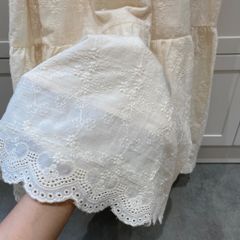 KT0009 CHÂN VÁY REN THÊU HOA ( KEM )