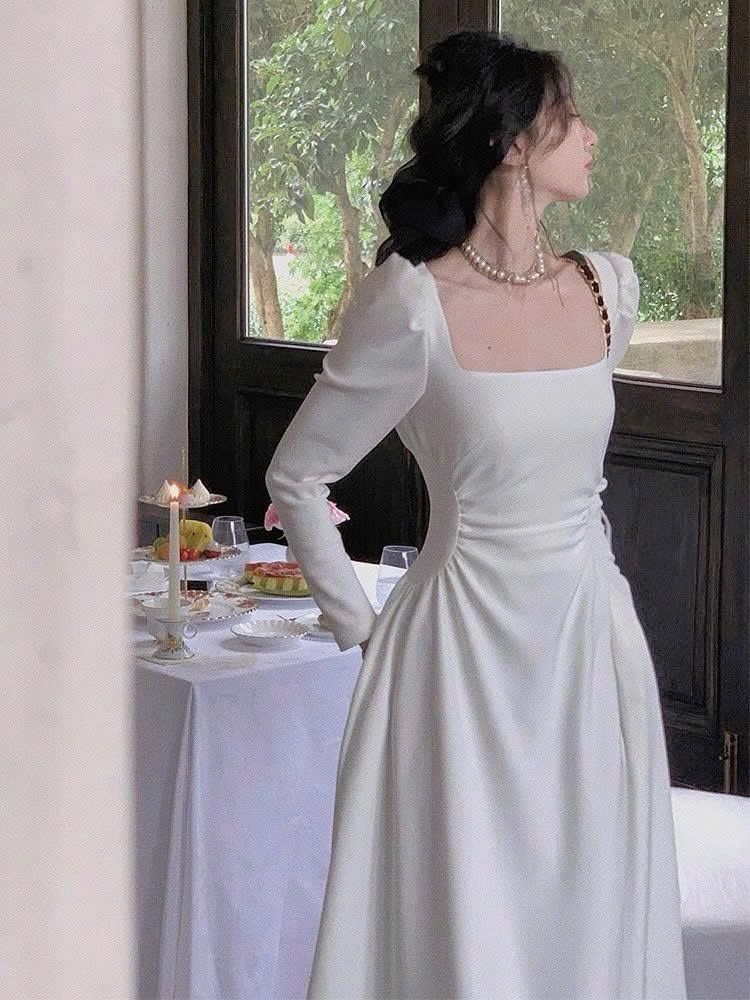 VGU1618 ĐẦM TAY DÀI TK NHÚNG EO (TRẮNG)