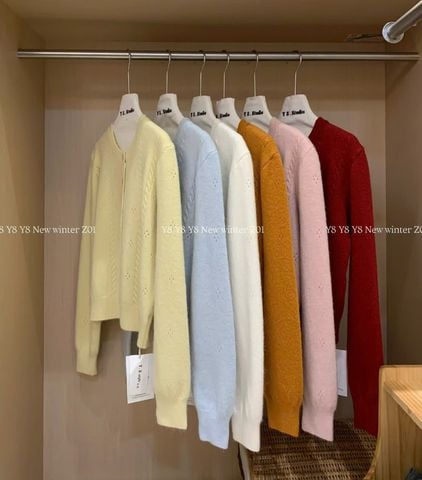 LEN5460 KHOÁC LEN NÚT MÀU (VÀNG) 201