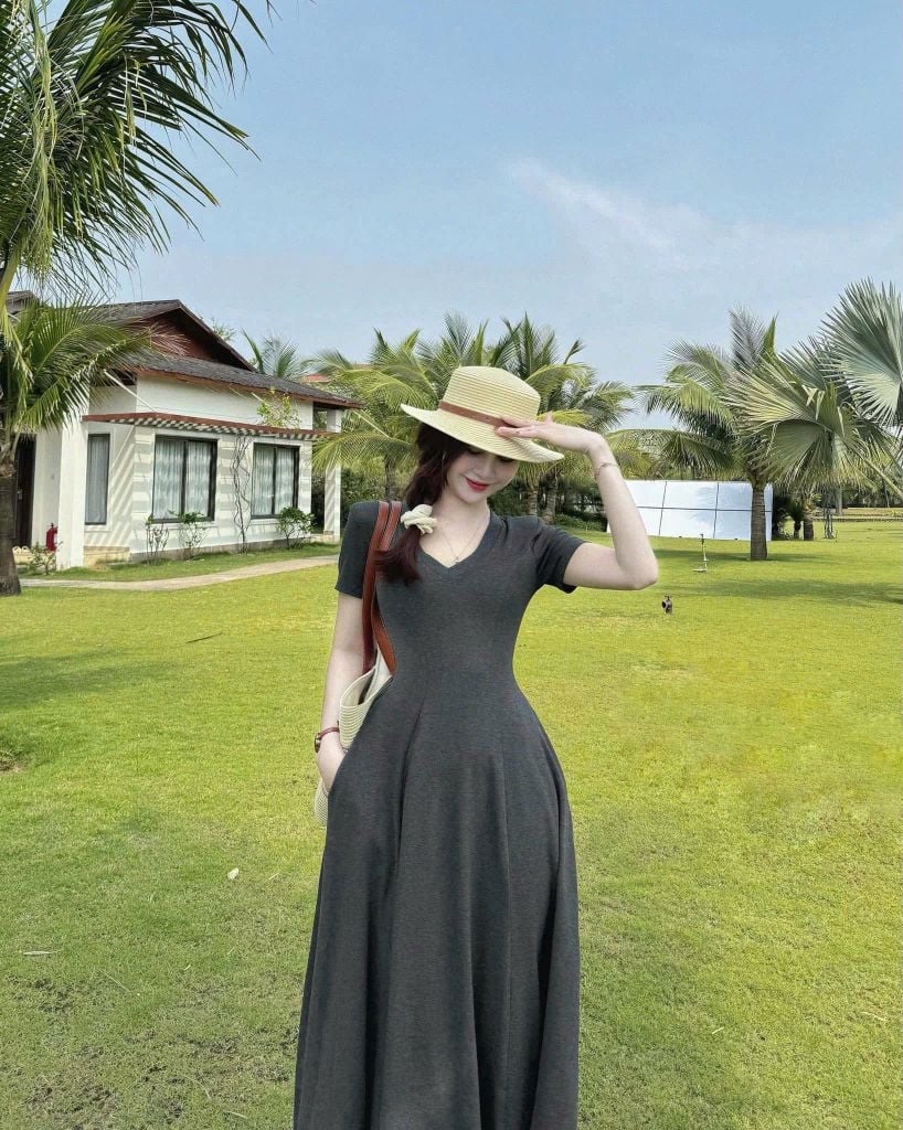 KS0936 - ĐẦM THUN BORIP COTTON CỔ TIM DÀI XÁM