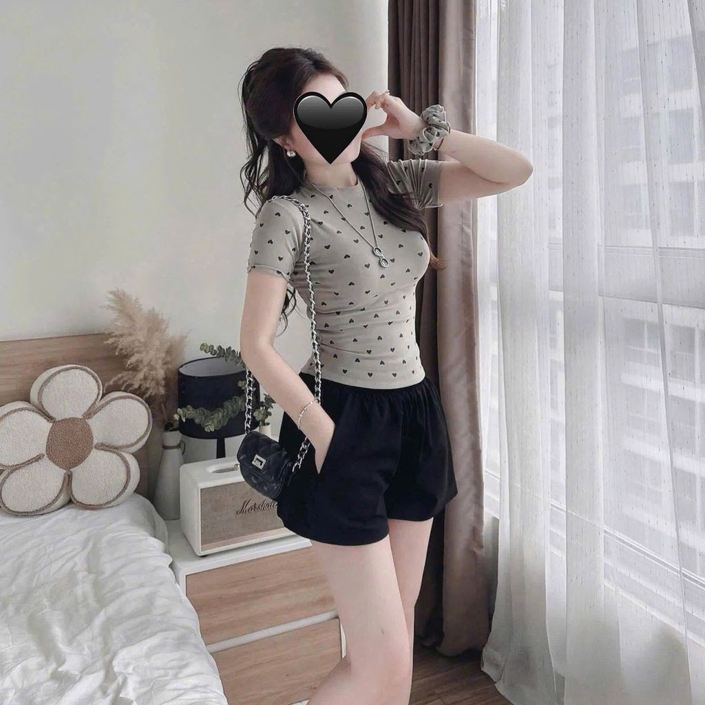 TQ4365 - SET ÁO ÔM BODY ĐEN + QUẦN SHORT TRẮNG ( KÈM DÂY CỘT TÓC)