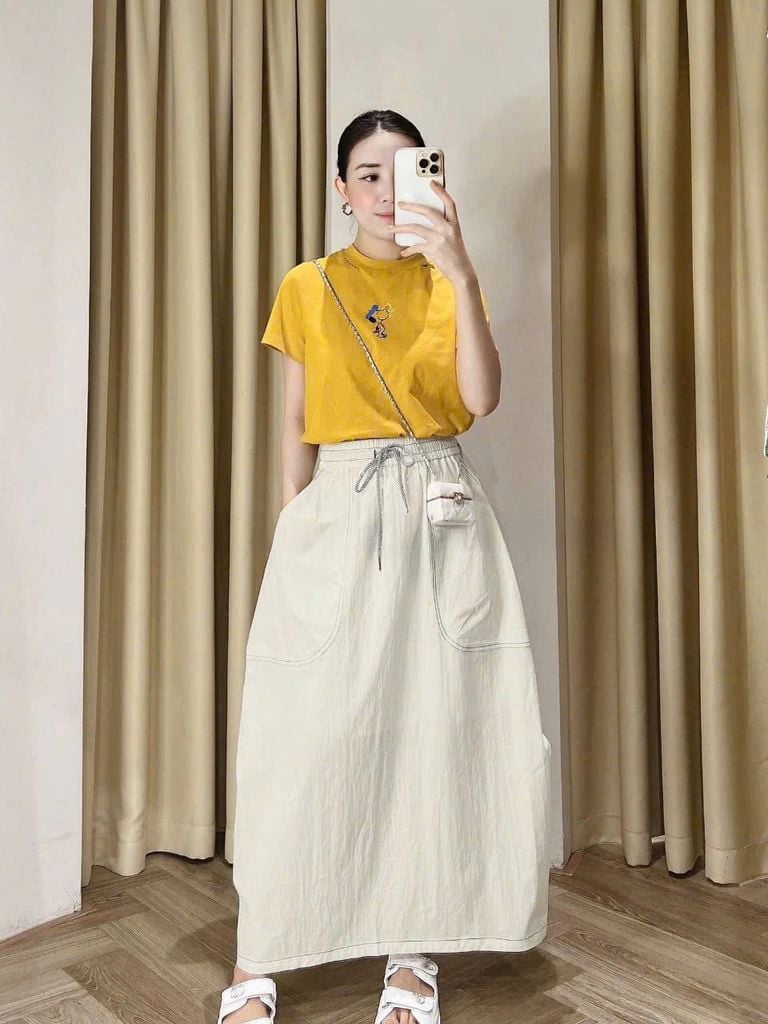 TB8615 - SET ÁO THUN VÀNG - CHÂN VÁY DÀI PHỐI TÚI
