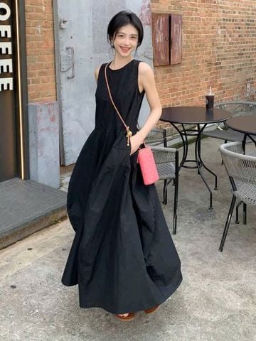 VGU0603 - ĐẦM DÀI PHOM SUÔNG MÀU ĐEN