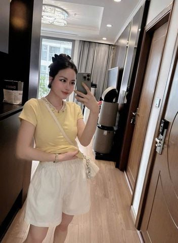 KS0934 - SE ÁO THUN VÀNG - QUẦN JEAN MỀM