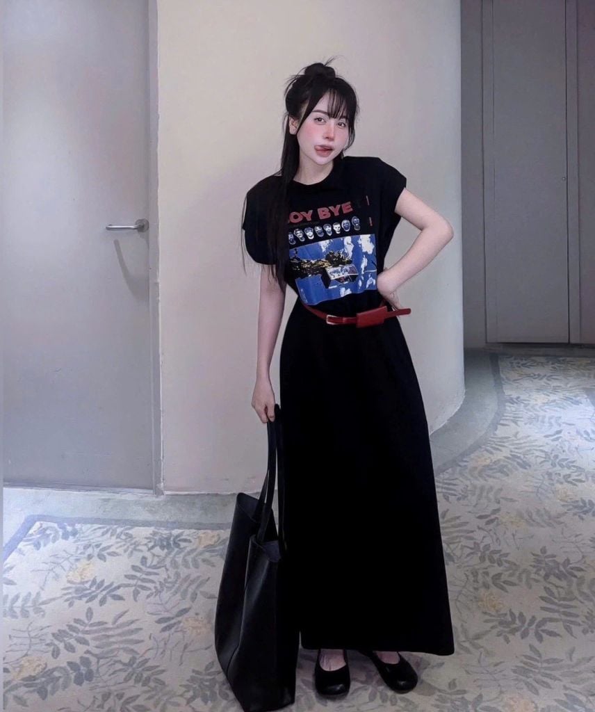 VGU0672 - ĐẦM IN HÌNH PHOM SUỐNG ĐEN ( KÈM NỊT)