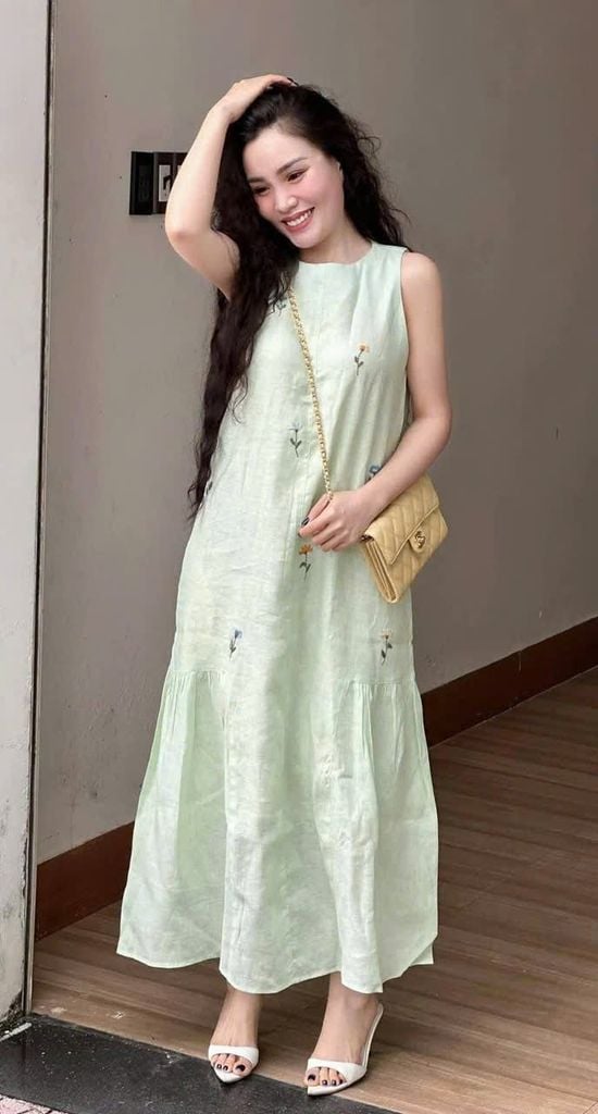 KS1007 - ĐẦM SÁT NÁCH THÊU HOA - MÀU CAM