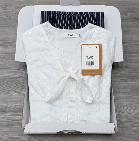 KS1010 - SET ÁO KATE THÊU - QUẦN JEAN DENIM