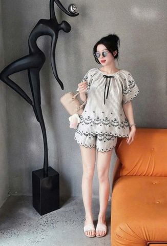 TB8701 Set sọc viền sóng thêu họa tiết, Quần short