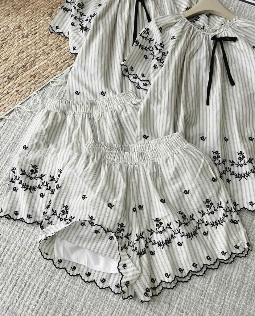 TB8701 Set sọc viền sóng thêu họa tiết, Quần short